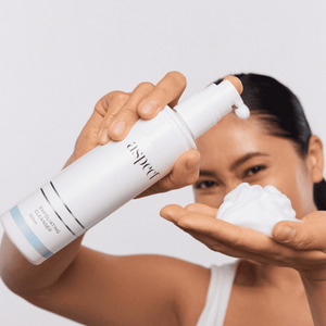 Aspect - Exfoliating Cleanser 220ml – product view 2