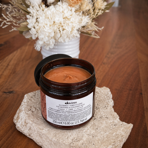 Davines - Alchemic Copper Conditioner 250ml – product view 2