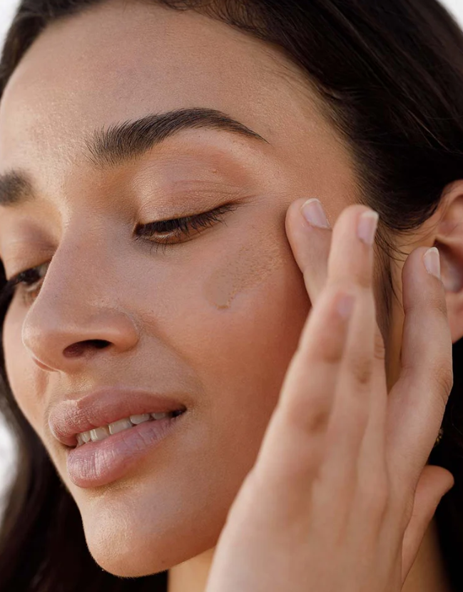 Eye of Horus - Skin Tint Serum Foundation Golden – product image 3