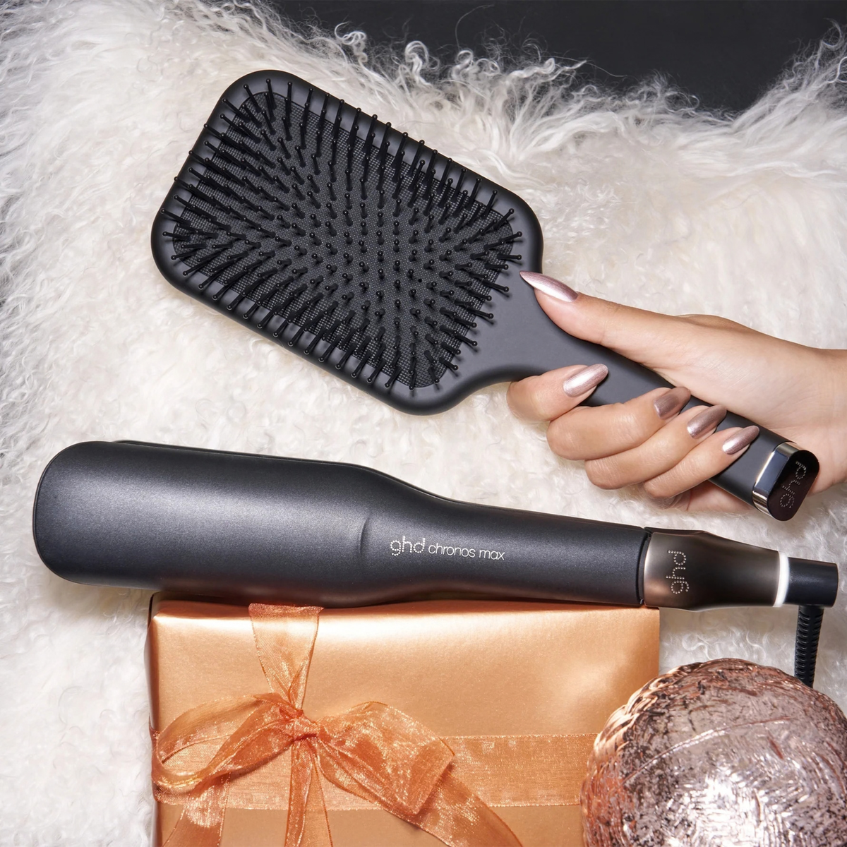 ghd - Chronos Max Hair Straightener Gift Set – product image 2