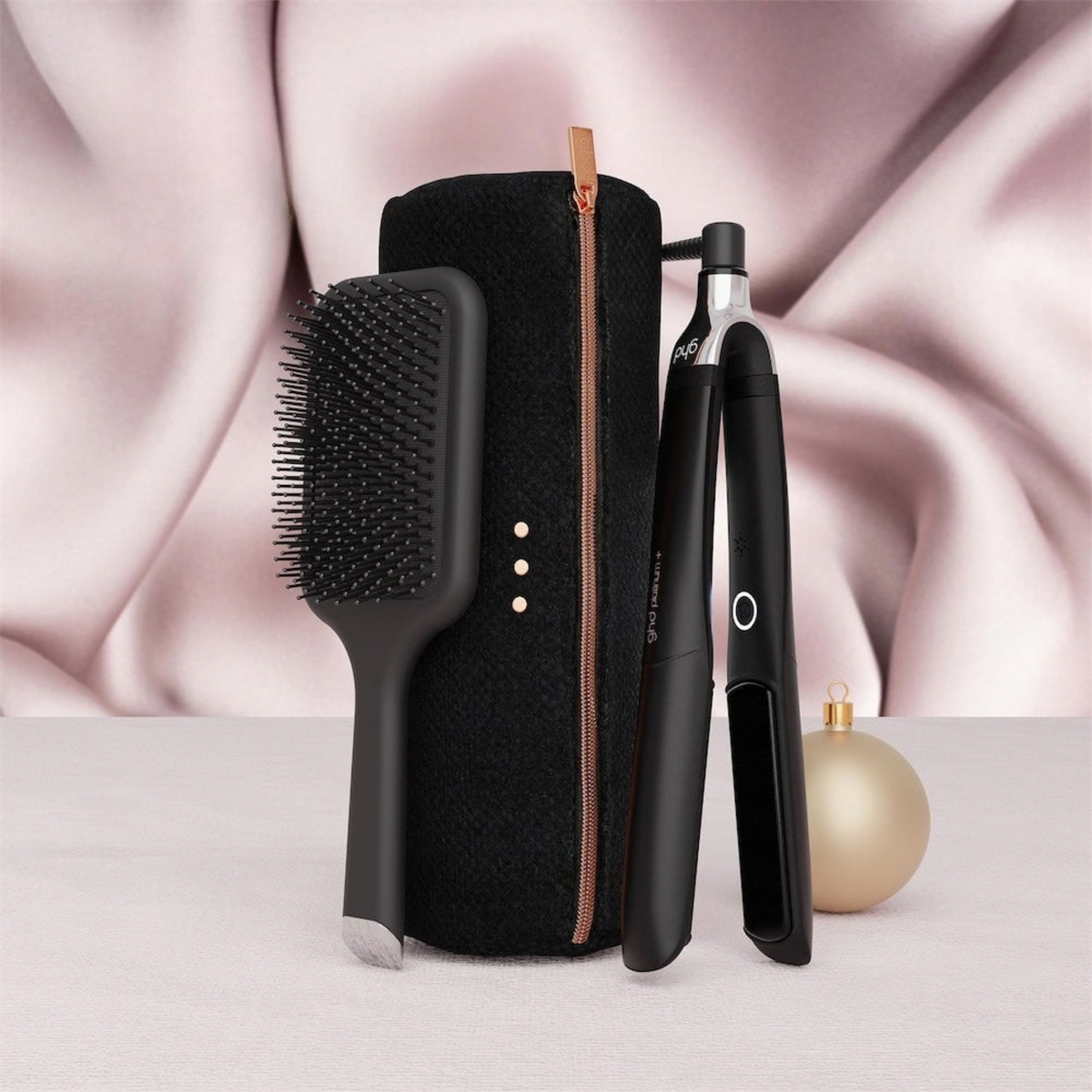 ghd - Platinum+ Hair Straightener Gift Set – product image 3